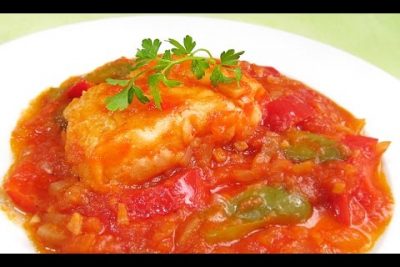 Bacalao con tomate y pimientos: Receta fácil paso a paso